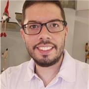 Dou aulas de inglês presenciais para todas as idades ( preferencialmente adultos) na sala de aula da minha casa